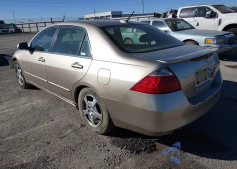 2006 Honda Accord Hybrid z USA, uszkodzony, nr VIN JHMCN36526C003362